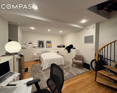 344 W 17th Street - Photo Thumbnail 1