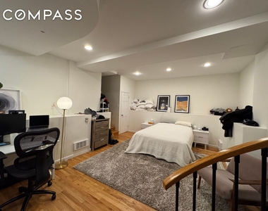 344 W 17th Street - Photo Thumbnail 9