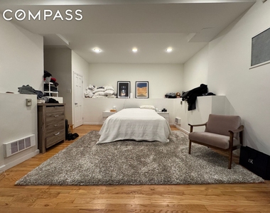 344 W 17th Street - Photo Thumbnail 7