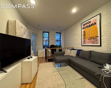 344 W 17th Street - Photo Thumbnail 6