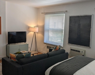 216 E 32nd Street - Photo Thumbnail 5