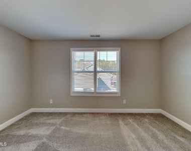 1801 Huntsbridge Drive - Photo Thumbnail 10