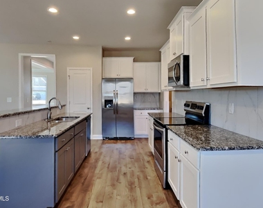 1801 Huntsbridge Drive - Photo Thumbnail 4