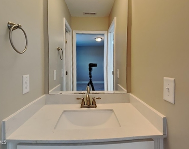 1801 Huntsbridge Drive - Photo Thumbnail 20