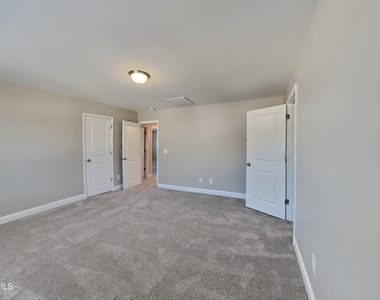 1801 Huntsbridge Drive - Photo Thumbnail 9