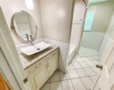 2307 Rubart Drive - Photo Thumbnail 16