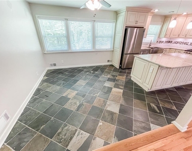2307 Rubart Drive - Photo Thumbnail 6