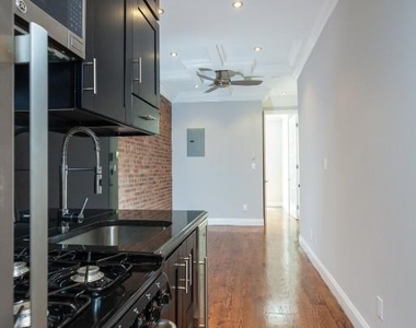 West 103rd Street - Photo Thumbnail 1