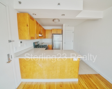 25-44 Crescent Street - Photo Thumbnail 1