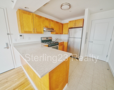 25-44 Crescent Street - Photo Thumbnail 2