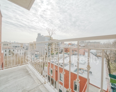 25-44 Crescent Street - Photo Thumbnail 14