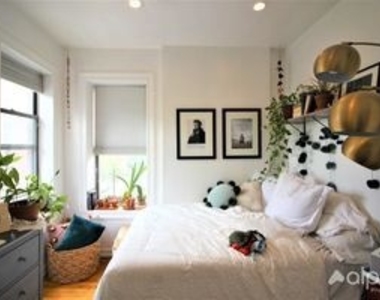 August 1st Move In - East Village East 6th St/Ave D - Photo Thumbnail 10