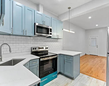 343 East 115th Street - Photo Thumbnail 3