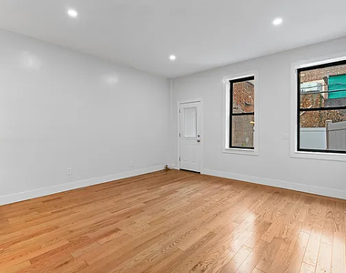 343 East 115th Street - Photo Thumbnail 6