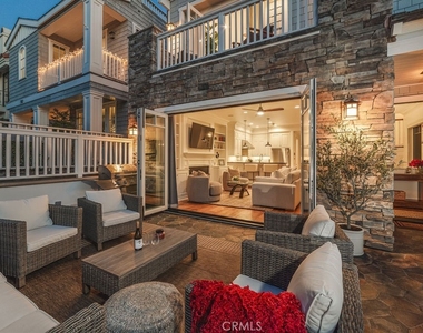 700 Acacia Avenue - Photo Thumbnail 3