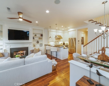 700 Acacia Avenue - Photo Thumbnail 7