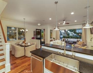700 Acacia Avenue - Photo Thumbnail 15