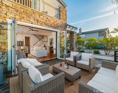 700 Acacia Avenue - Photo Thumbnail 4