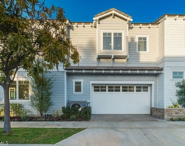 700 Acacia Avenue - Photo Thumbnail 32
