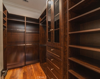 700 Acacia Avenue - Photo Thumbnail 20