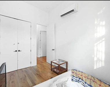 483 Evergreen Avenue - Photo Thumbnail 4