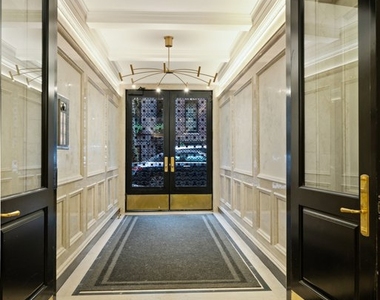 E 81st St - Photo Thumbnail 9