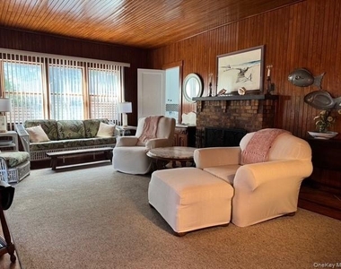 850 Evergreen Walk - Photo Thumbnail 3