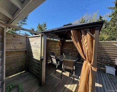 850 Evergreen Walk - Photo Thumbnail 15
