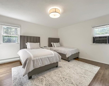 31 Gleason Drive - Photo Thumbnail 13