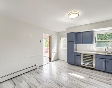 31 Gleason Drive - Photo Thumbnail 10