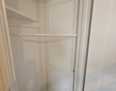 5736 Woodcrest Avenue - Photo Thumbnail 14