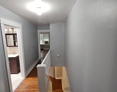 5736 Woodcrest Avenue - Photo Thumbnail 15