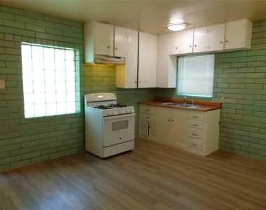 1701 E 38th St - Photo Thumbnail 7