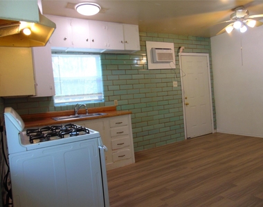 1701 E 38th St - Photo Thumbnail 8