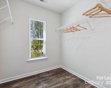 8435 Jane Drive - Photo Thumbnail 15