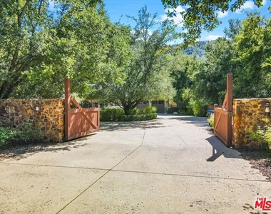29734 Mulholland Highway - Photo Thumbnail 5