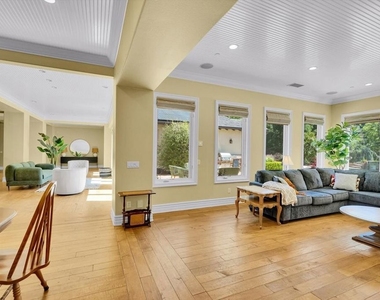29734 Mulholland Highway - Photo Thumbnail 2