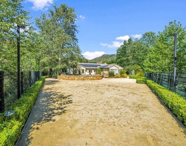 29734 Mulholland Highway - Photo Thumbnail 39