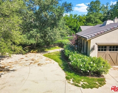 29734 Mulholland Highway - Photo Thumbnail 59