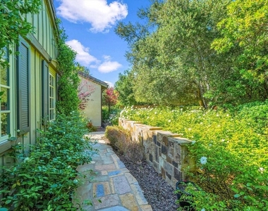 29734 Mulholland Highway - Photo Thumbnail 54