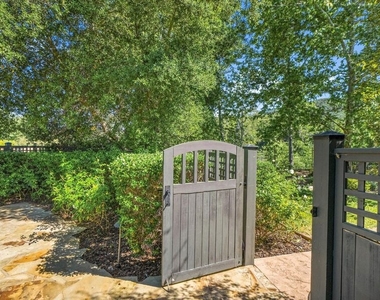 29734 Mulholland Highway - Photo Thumbnail 51