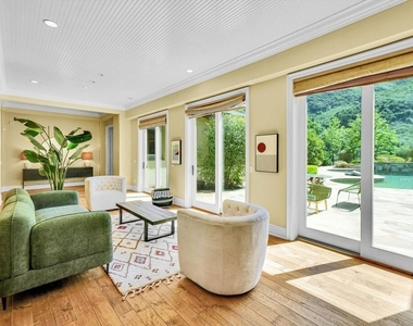 29734 Mulholland Highway - Photo Thumbnail 1