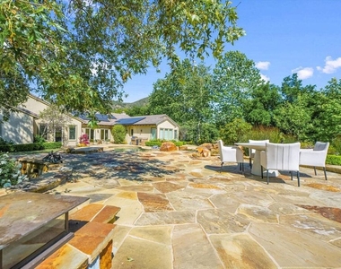 29734 Mulholland Highway - Photo Thumbnail 37