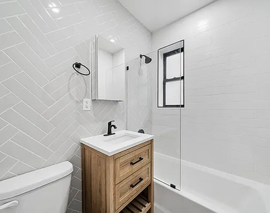 312 Manhattan Avenue - Photo Thumbnail 1
