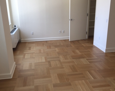 400 West 63rd Street - Photo Thumbnail 5