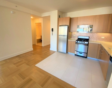 400 West 63rd Street - Photo Thumbnail 2