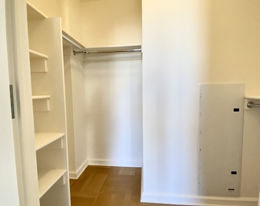 400 West 63rd Street - Photo Thumbnail 6