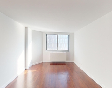 401 E 34th St - Photo Thumbnail 4