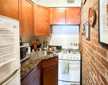 127 W 81st Street - Photo Thumbnail 2