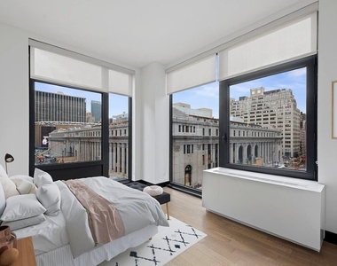 401 W 33rd Street - Photo Thumbnail 3